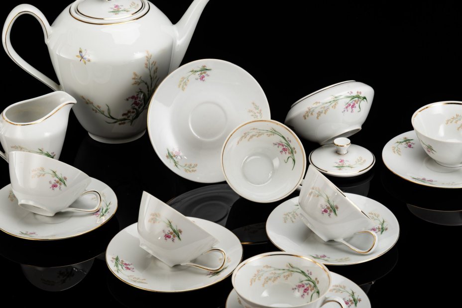 Сервиз чайный с цветочным декором на 6 персон (15 предметов)