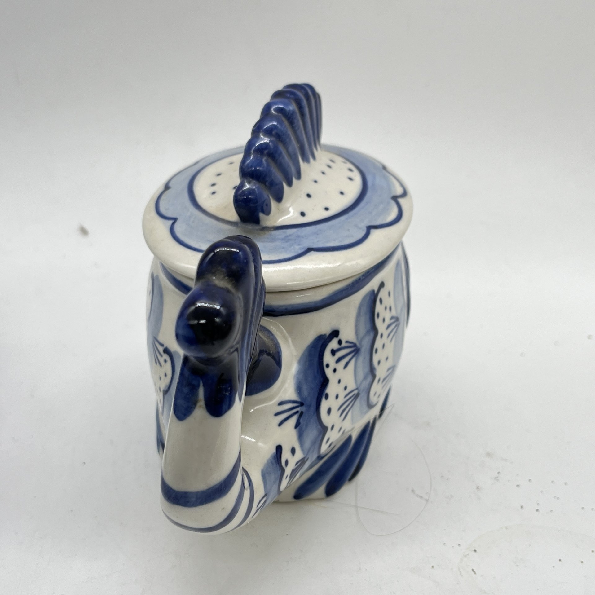 Сахарница "Рыба-кит" с расписным декором, фарфор, роспись, Объединение «Гжель», СССР, 1972-1985 гг.