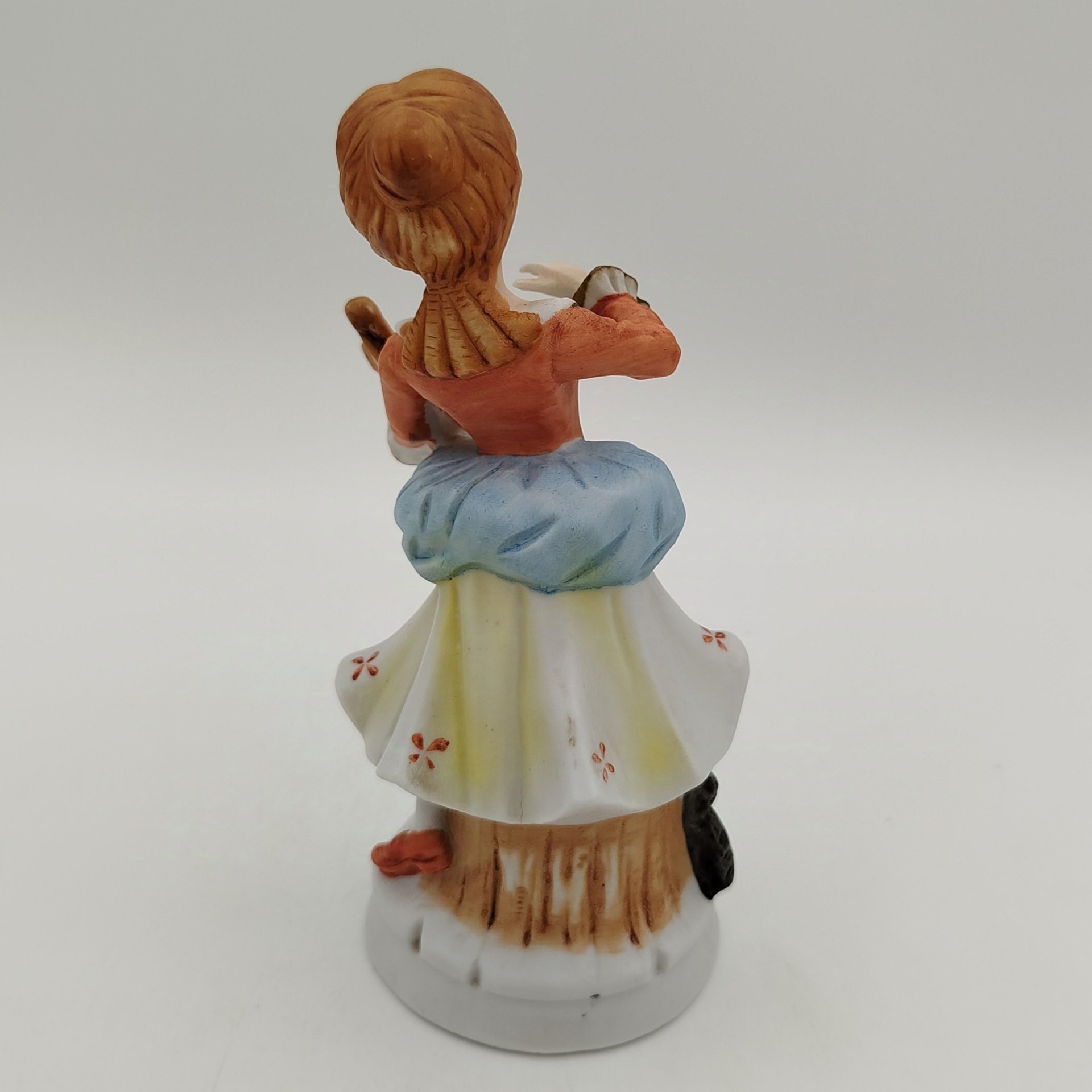 Статуэтка "Девушка с лирой", фарфор, роспись, Европа, 1990-2000 гг.