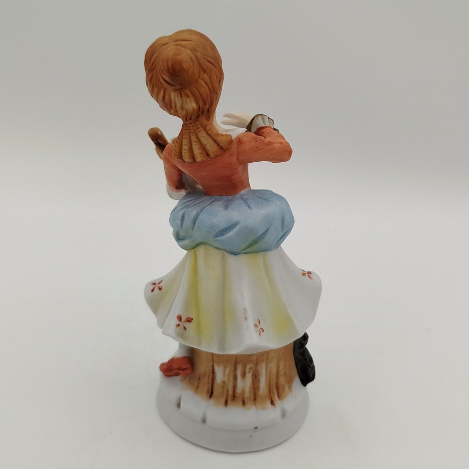 Статуэтка "Девушка с лирой", фарфор, роспись, Европа, 1990-2000 гг.