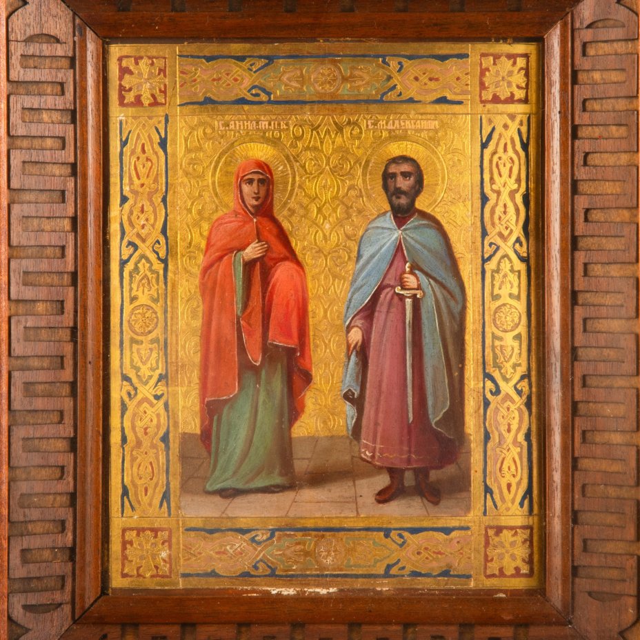 Икона "Св. Анна, мать Пресвятой Богородицы и св. мученик Александр" с надписью на обороте и в киоте с рельефным декором