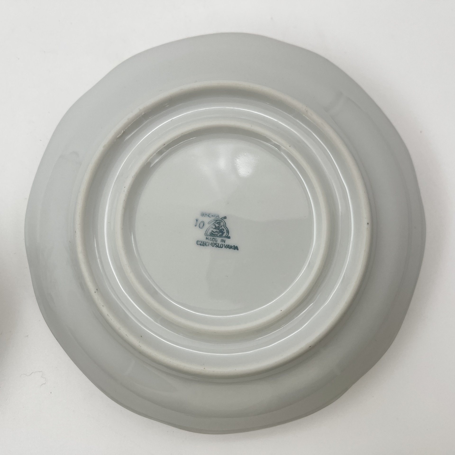 Масленка с цветочным декором, фарфор, деколь, золочение, Bohemia (Neurohlau), Чехословакия, 1970-1990 гг.