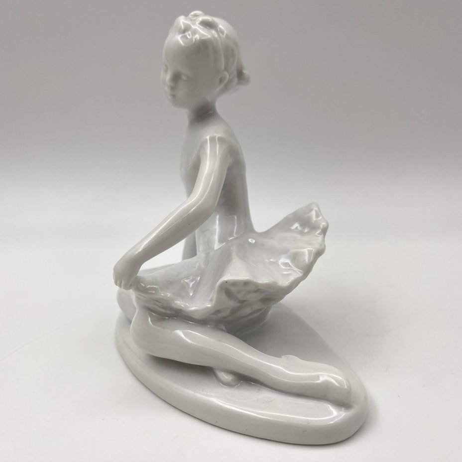 Статуэтка "Юная балерина Машенька" (без росписи), скульптор С.Б. Велихова