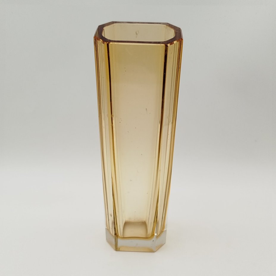 Ваза для цветов "Золотистая", автор Л.О. Юрген, хрусталь, широкая грань, Ленинградский завод художественного стекла (ЛЗХС), СССР, 1960-1980 гг.