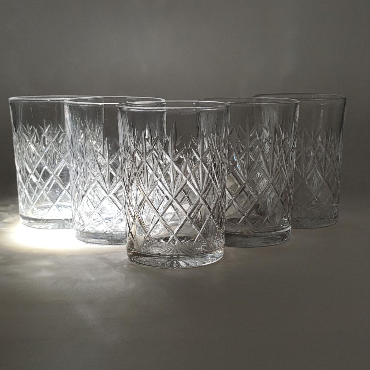 Набор из 5-ти стаканов с геометрическим декором