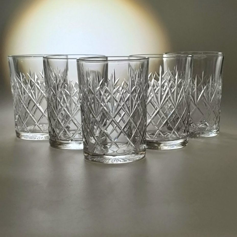 Набор из 5-ти стаканов с геометрическим декором