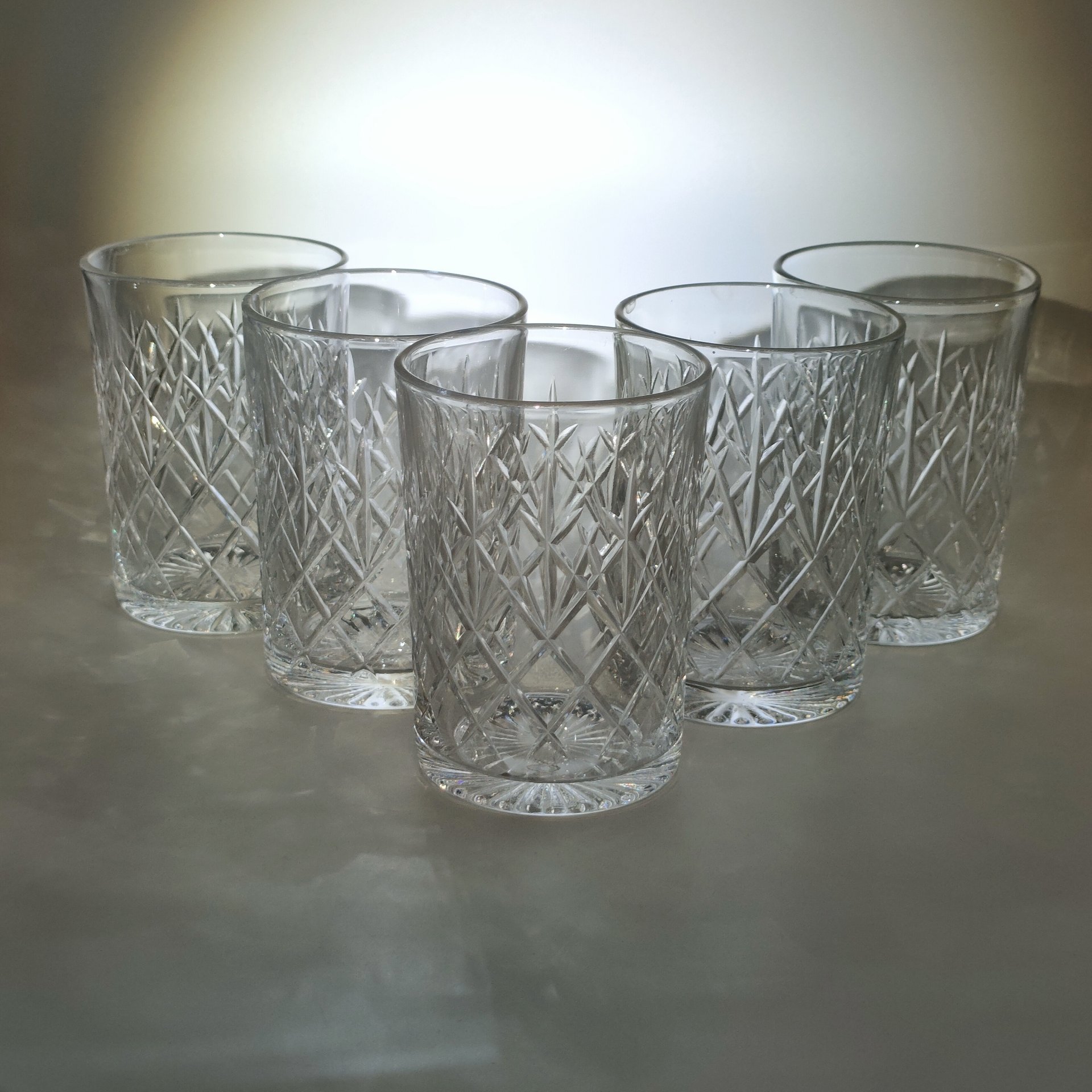 Набор из 5-ти стаканов с геометрическим декором