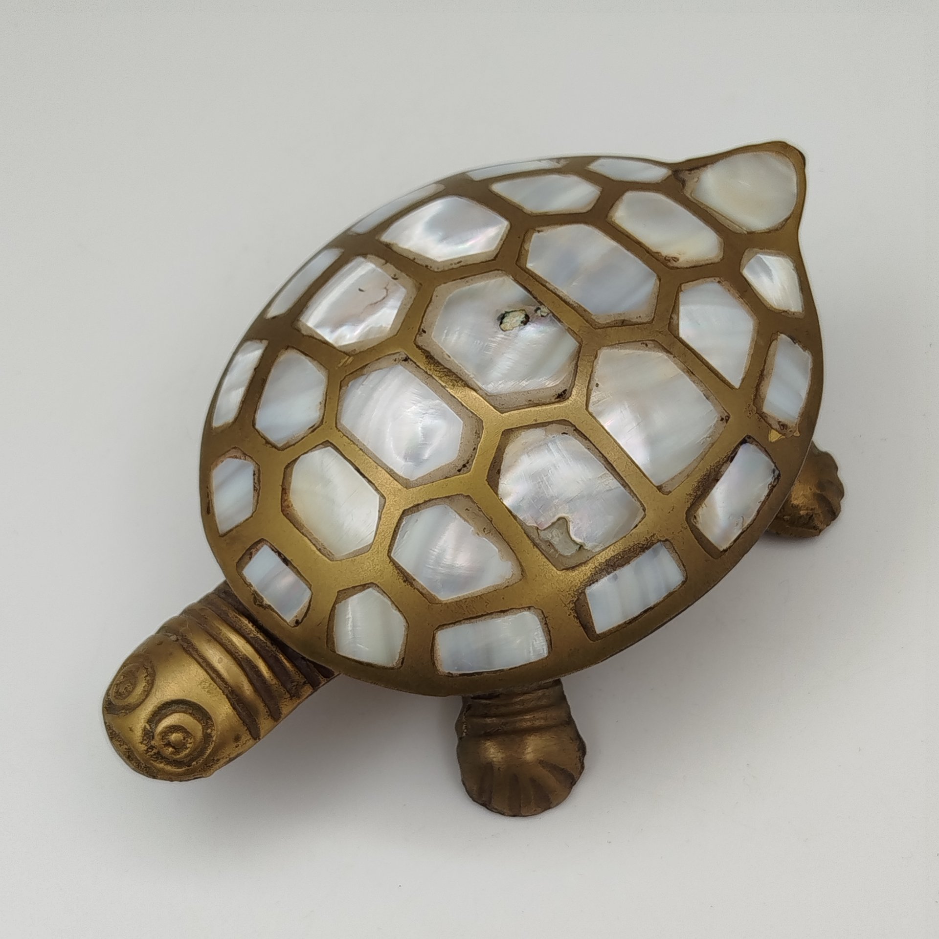 Шкатулка для украшений "Черепаха", латунь, перламутр, Индия, 1980-2000 гг.