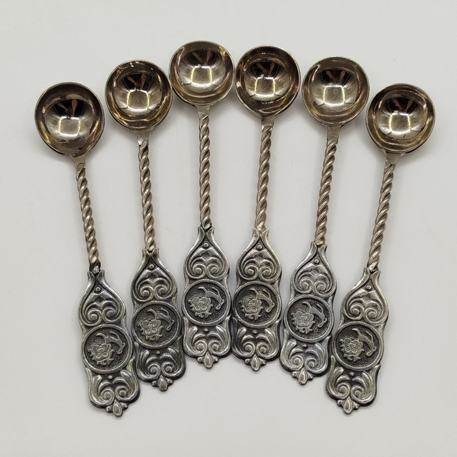 Набор из 6-ти ложек, украшенных изображением льва, металл, СССР, 1980-1990 гг.