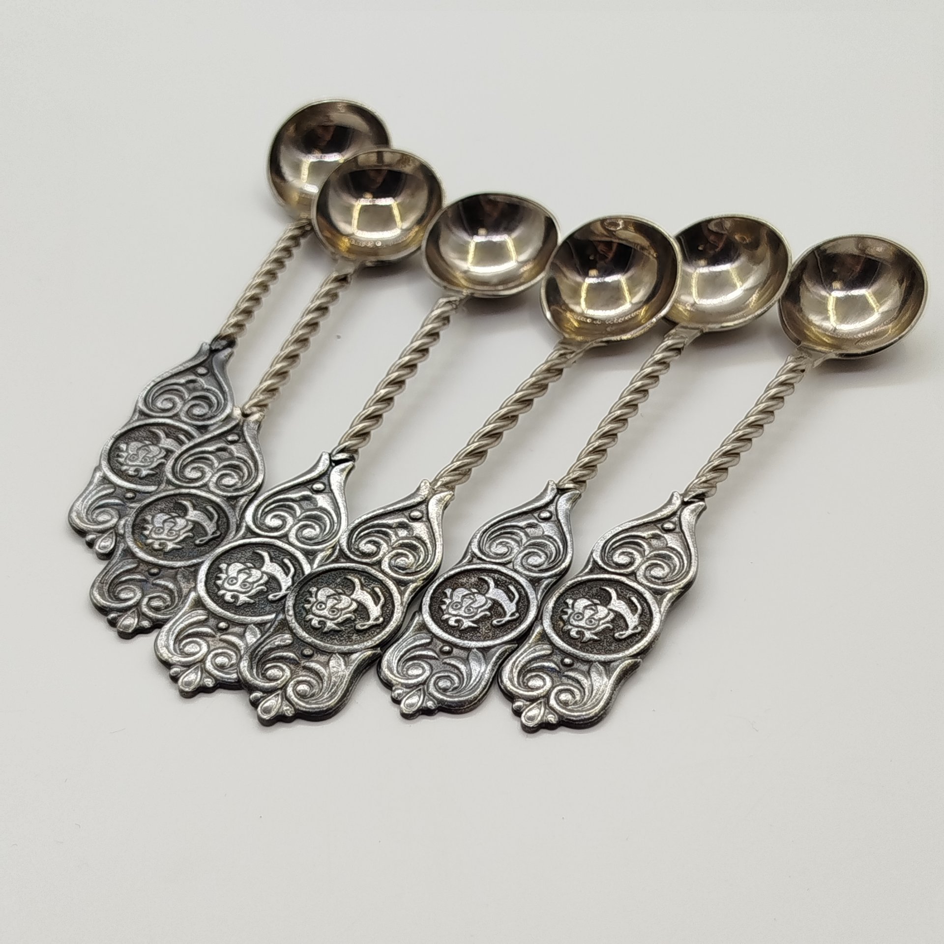Набор из 6-ти ложек, украшенных изображением льва, металл, СССР, 1980-1990 гг.