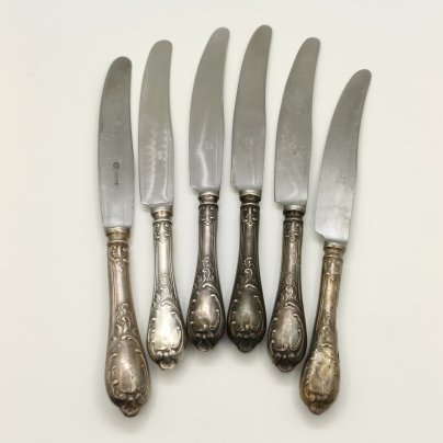 Набор из шести столовых ножей с растительным декором (в подборе), сталь, Вольнянский завод столовых приборов им. Шевченко (ЗiШ, ЗиШ), СССР, 1960-1980 гг.