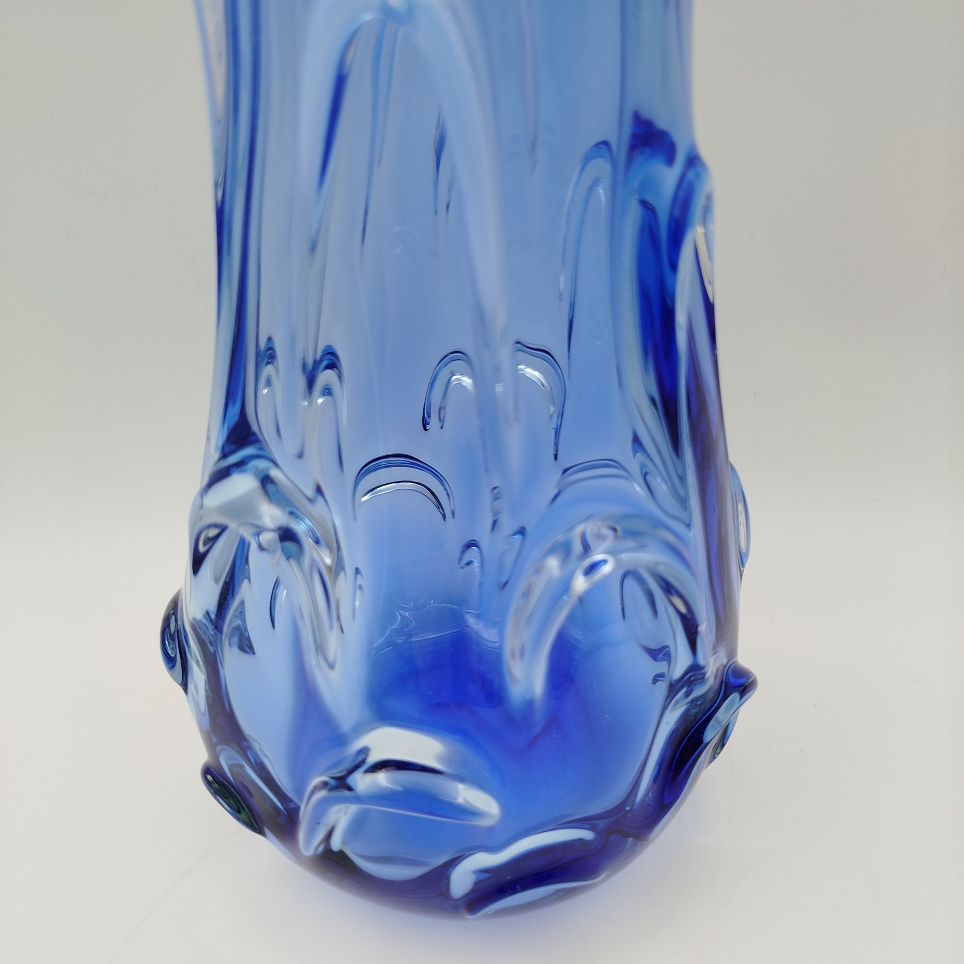 Ваза синего оттенка (большая)