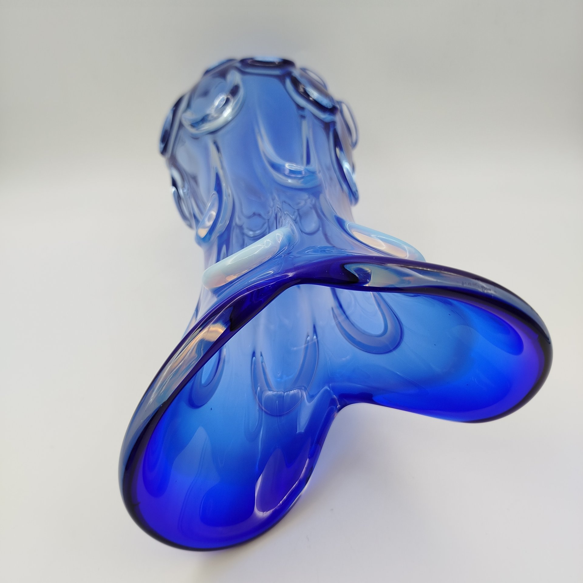 Ваза синего оттенка (большая)