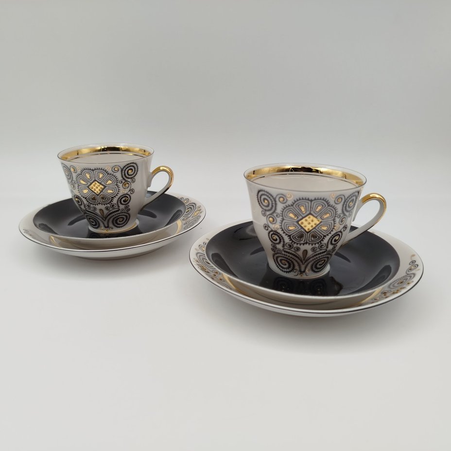 Набор из 2-х кофейных трио с цветочным декором, фарфор, деколь, зололчение, Рижский фарфорово-фаянсовый завод, СССР, 1970-1980 гг.