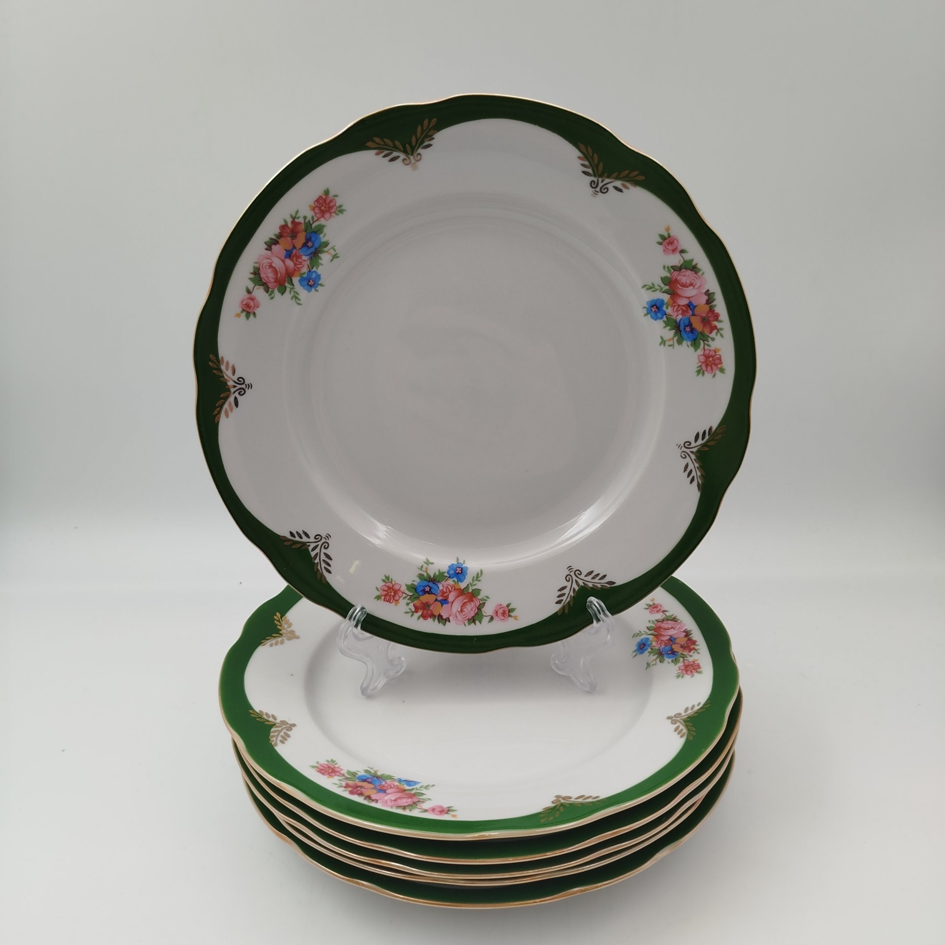 Набор из 6-пирожковых тарелок, из сервиза "Воспоминание", фарфор, деколь, золочение, Дулевский фарфоровый завод (Дулёво), Российская Федерация, 1999 г.