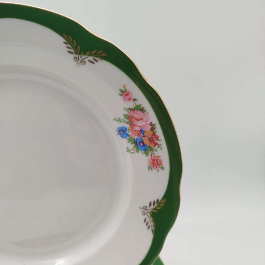 Набор из 6-пирожковых тарелок, из сервиза "Воспоминание", фарфор, деколь, золочение, Дулевский фарфоровый завод (Дулёво), Российская Федерация, 1999 г.