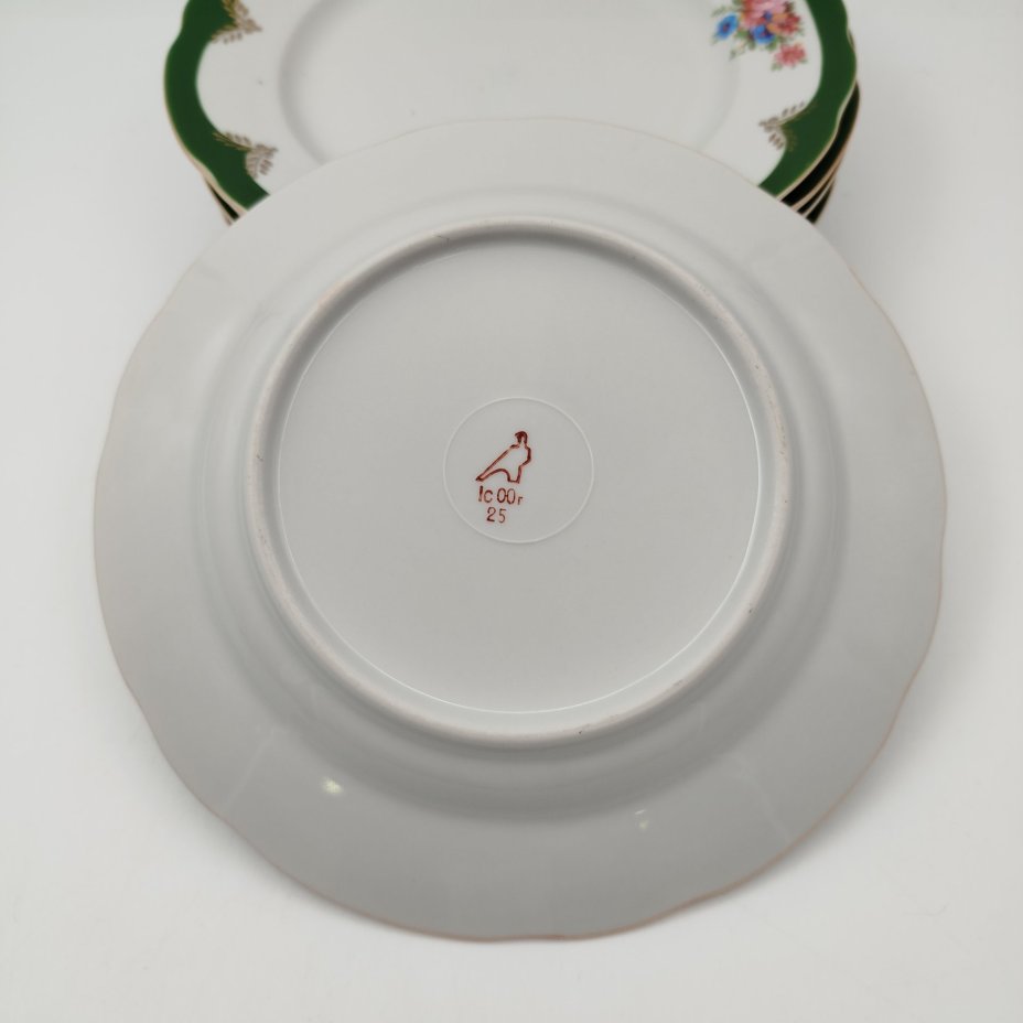 Набор из 6-пирожковых тарелок, из сервиза "Воспоминание", фарфор, деколь, золочение, Дулевский фарфоровый завод (Дулёво), Российская Федерация, 1999 г.