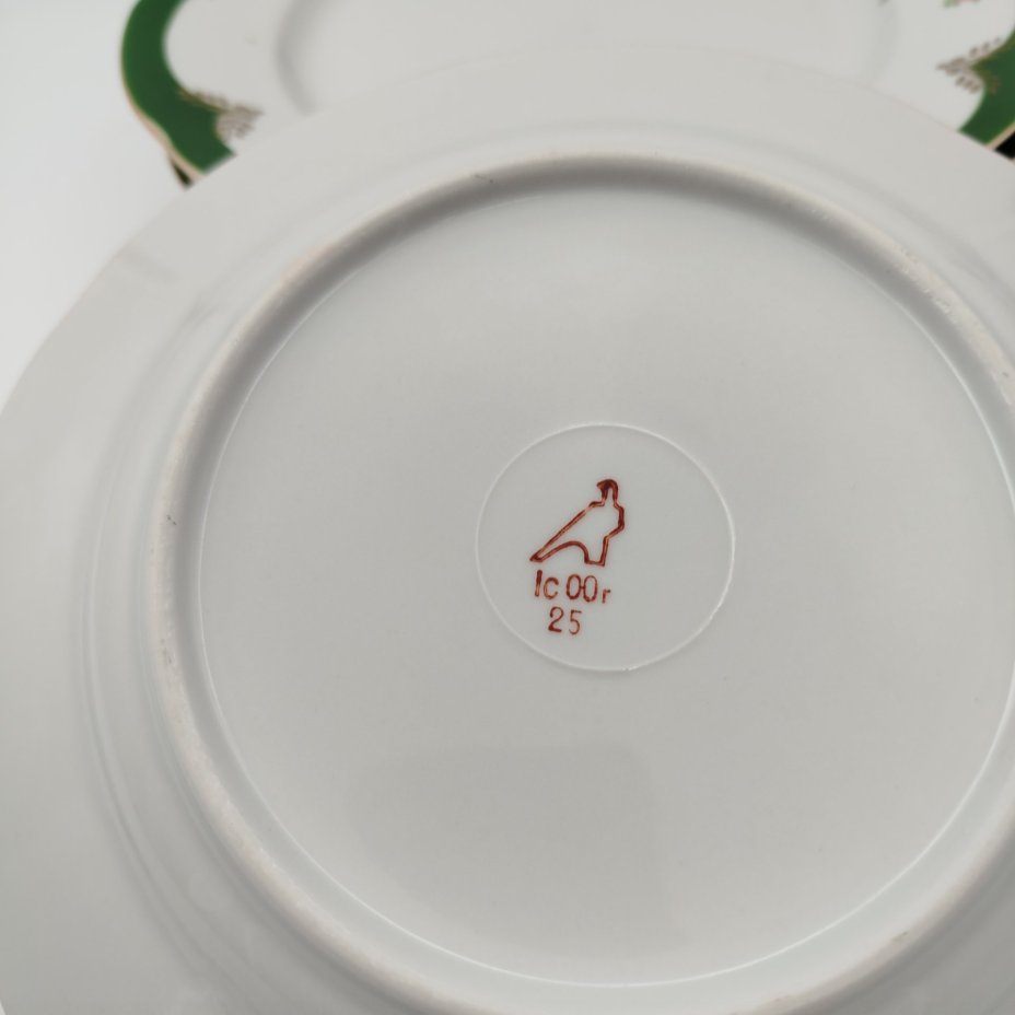 Набор из 6-пирожковых тарелок, из сервиза "Воспоминание", фарфор, деколь, золочение, Дулевский фарфоровый завод (Дулёво), Российская Федерация, 1999 г.