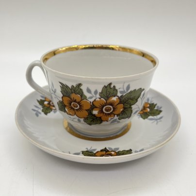 Чайная пара с цветочным декором, фарфор, деколь, золочение, Рижский фарфорово-фаянсовый завод, СССР, 1970-1980 гг.