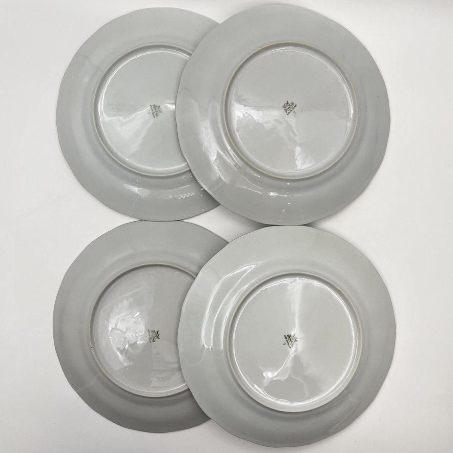 Набор из 4-х обеденных тарелок с изображением розы, фарфор, деколь, золочение, Karolina (Фарфоровая мануфактура «Каролина», Польша), Польша, 1980-1990 гг.