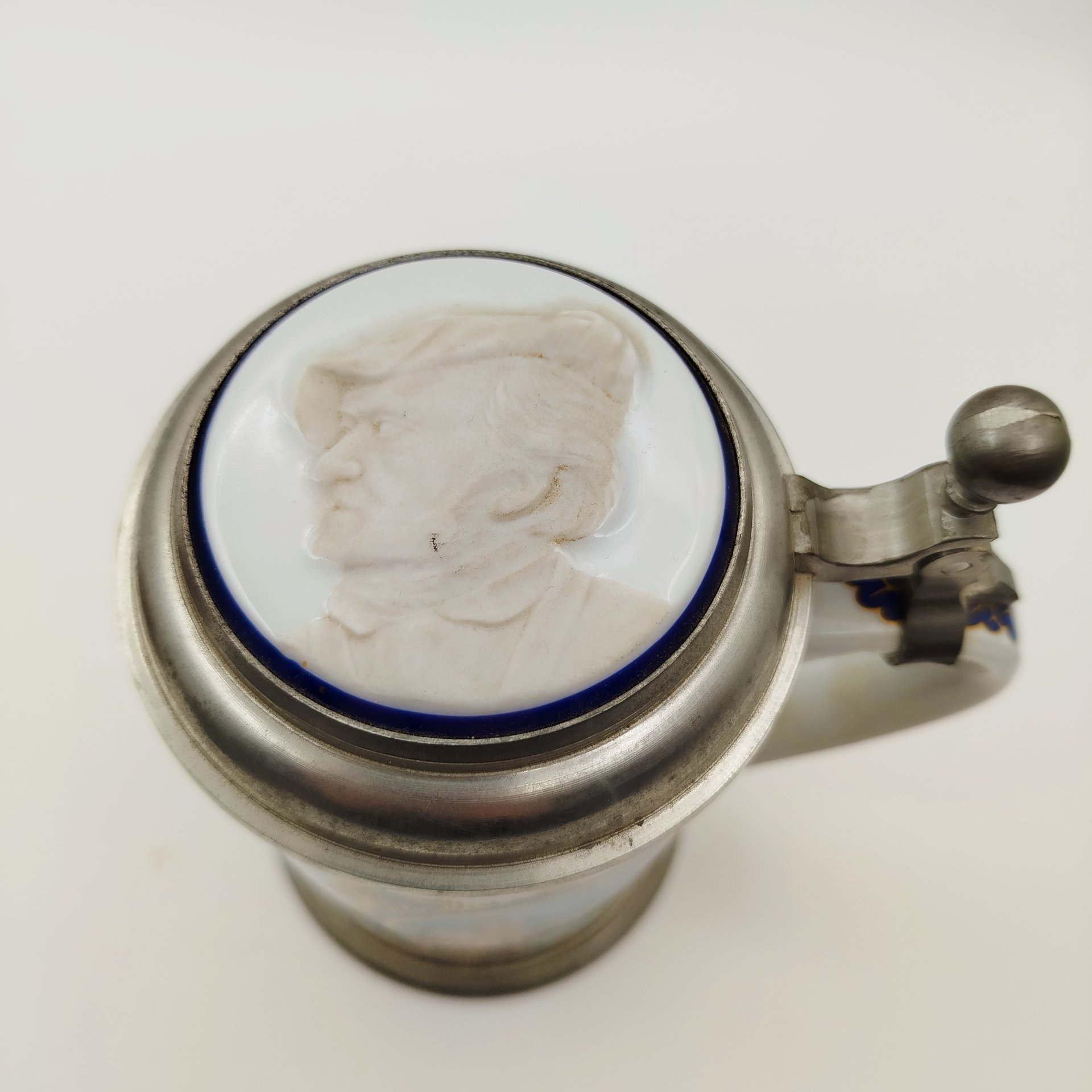 Кружка пивная, украшенная изображением сцен из оперы "Лоэнгрин" Рихарда Вагнера, фарфор, металл, деколь, Villeroy & Boch, Германия, 1970-1990 гг.