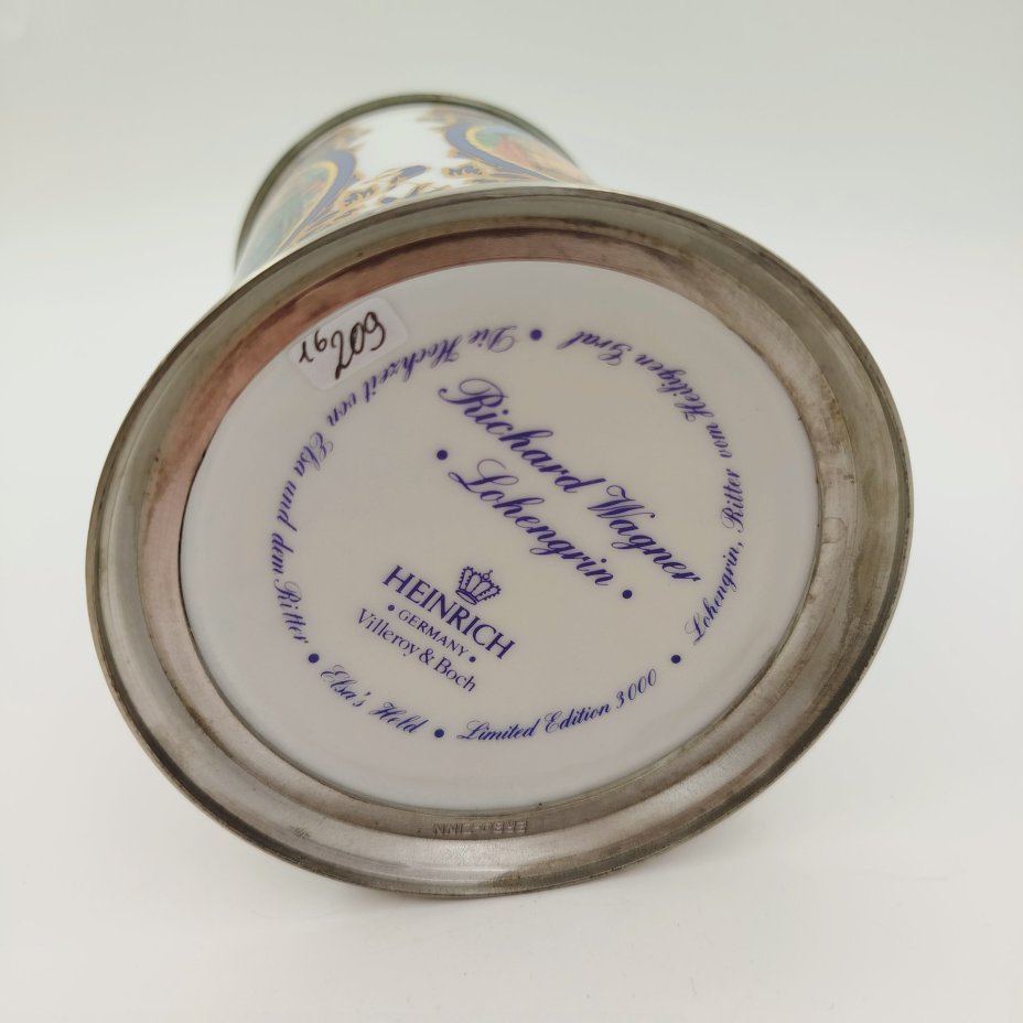 Кружка пивная, украшенная изображением сцен из оперы "Лоэнгрин" Рихарда Вагнера, фарфор, металл, деколь, Villeroy & Boch, Германия, 1970-1990 гг.