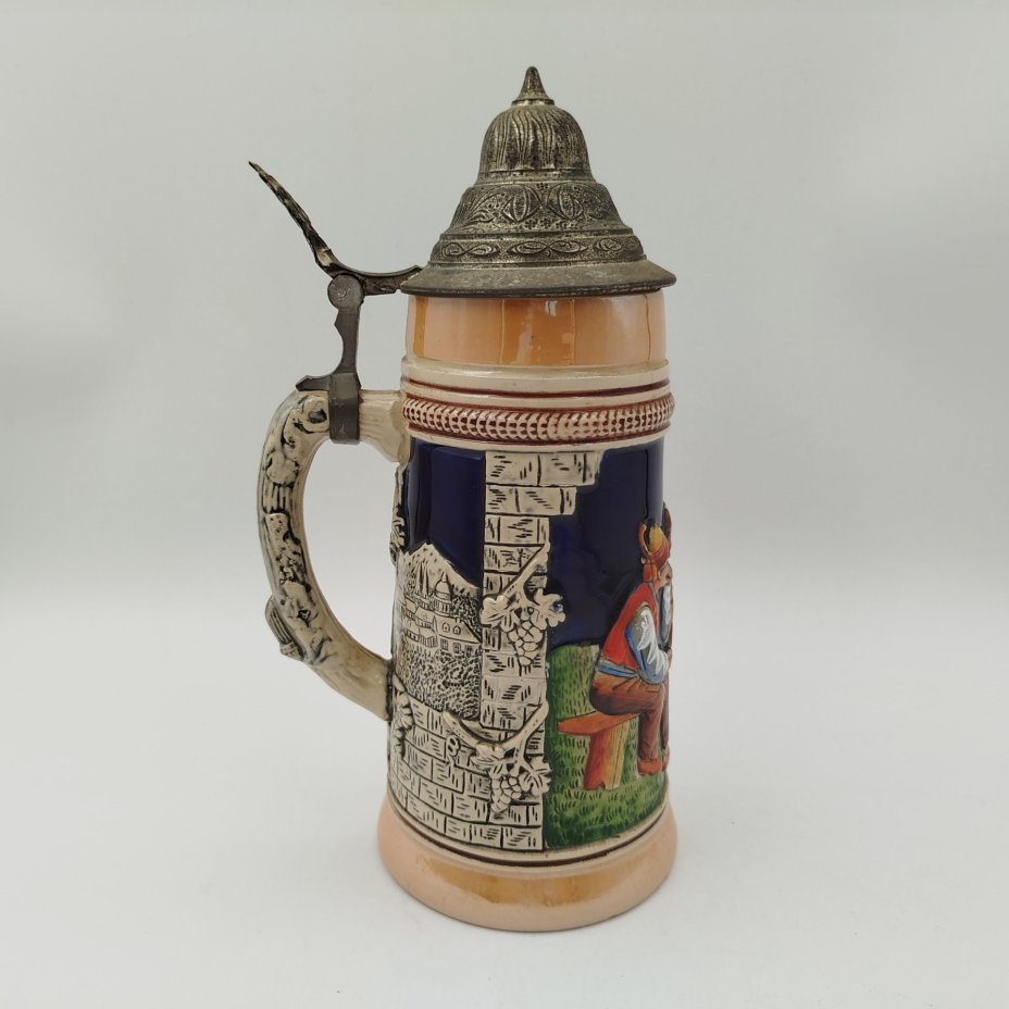 Кружка пивная с крышкой, украшенная деревенской сценой, керамика, олово, роспись, Original King, Германия, 1970-1990 гг.