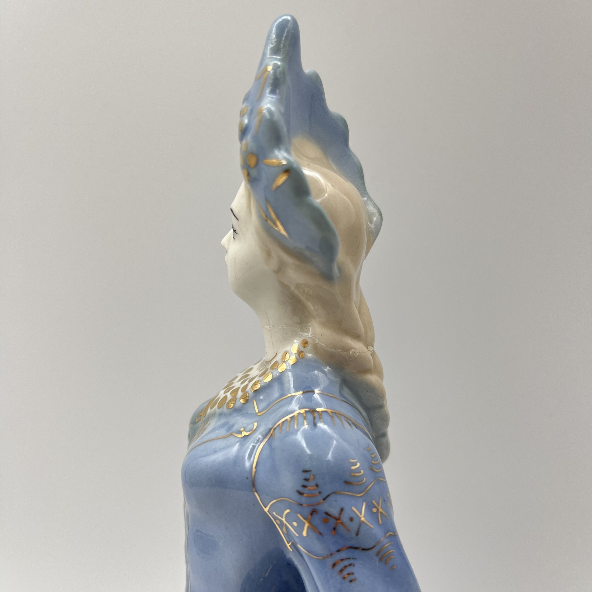 Статуэтка "Хозяйка медной горы", скульптор Л. Н. Шушканова