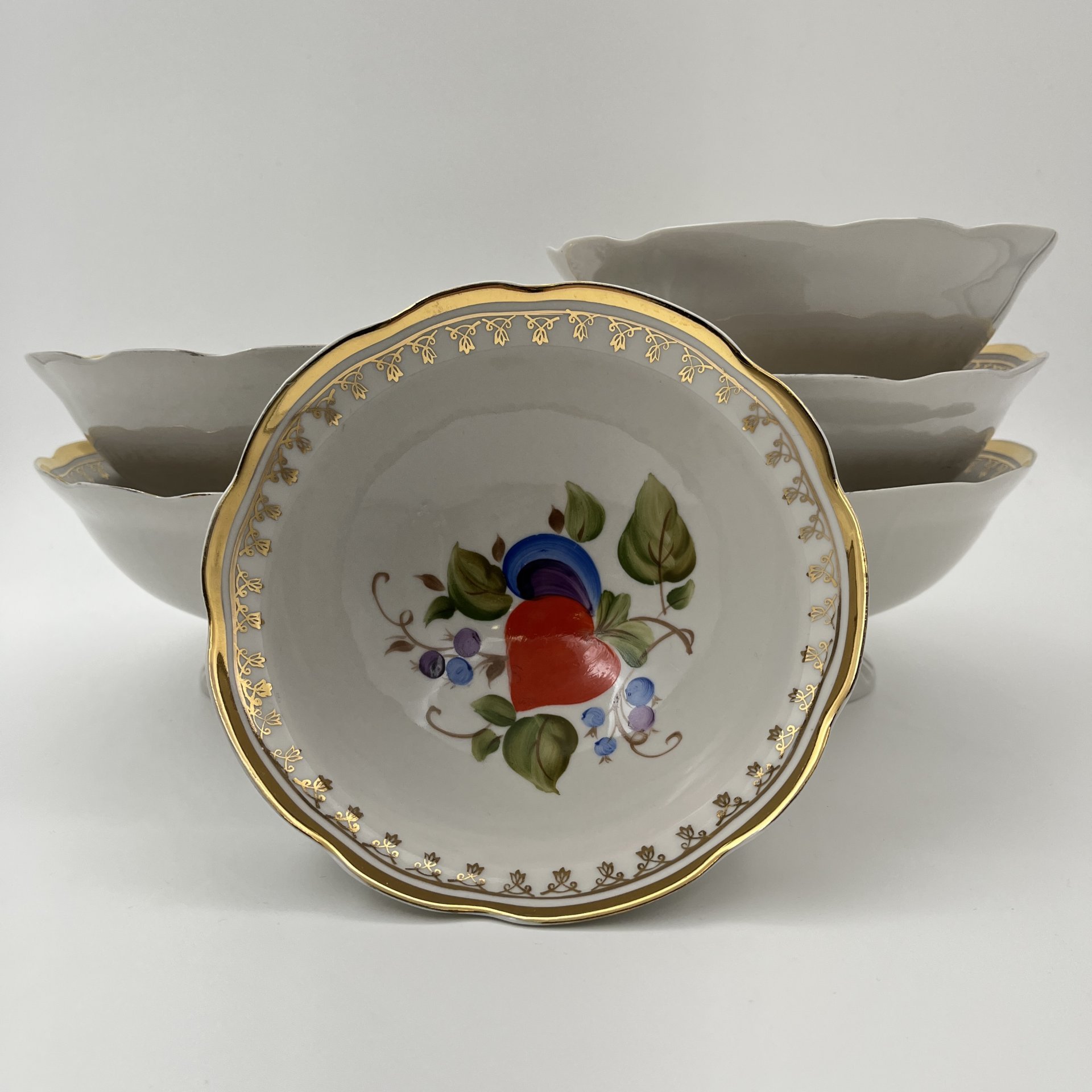 Набор из 6-ти пиал (мисок) с растительным декором, фарфор, роспись, золочение, Коростенский фарфоровый завод (КФЗ), СССР, 1970-1990 гг.