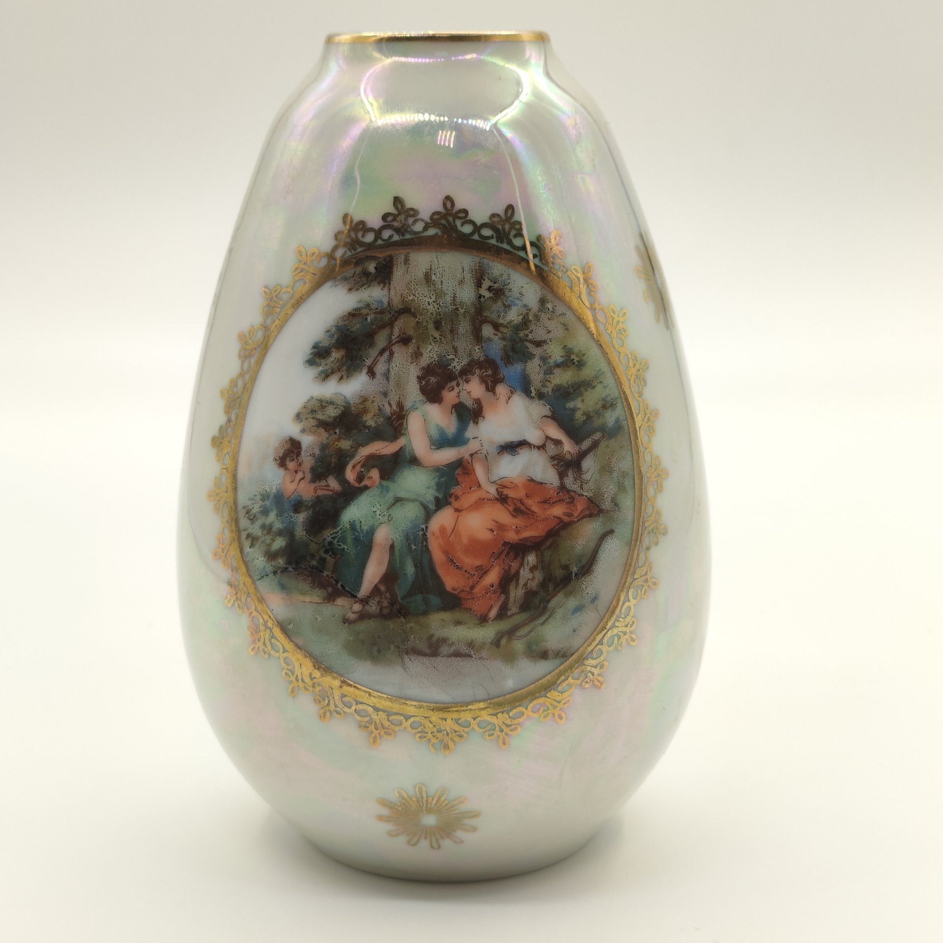 Ваза "Мадонна", фарфор, люстр, деколь, золочение, Aelteste Volkstedt, Германия, 1945-1980 гг.