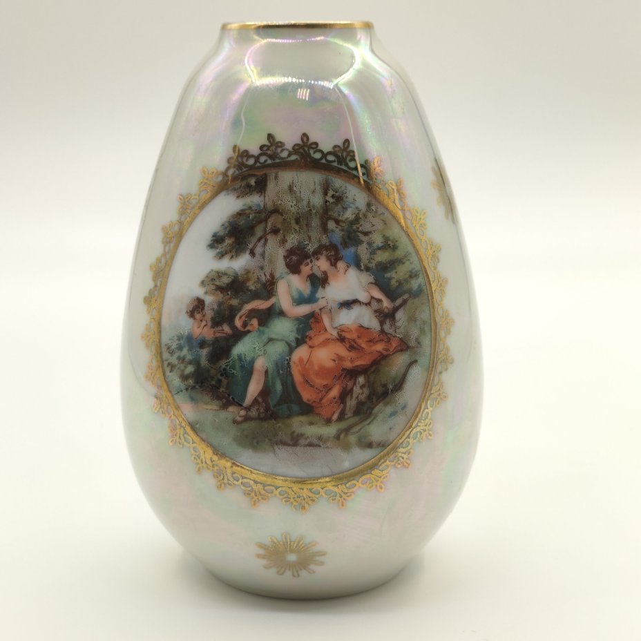 Ваза "Мадонна", фарфор, люстр, деколь, золочение, Aelteste Volkstedt, Германия, 1945-1980 гг.