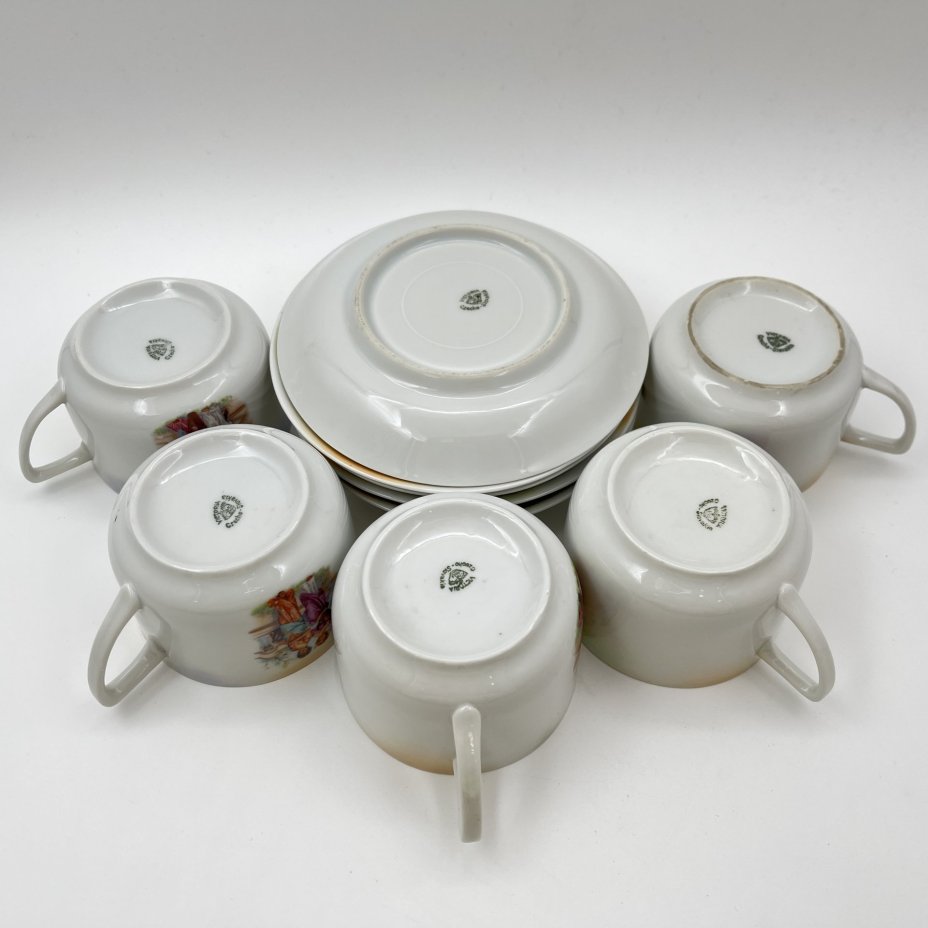 Набор чайно-кофейных пар с изображением девушек в саду на 5 персон, фарфор, деколь, Victoria, Чехословакия, 1918-1939 гг.