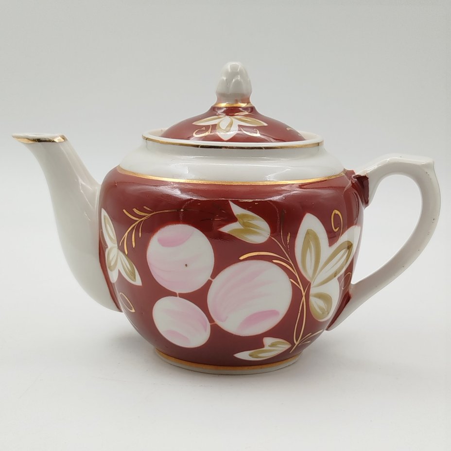 Чайник заварочный из сервиза "Слива", автор А.А.Чекулина