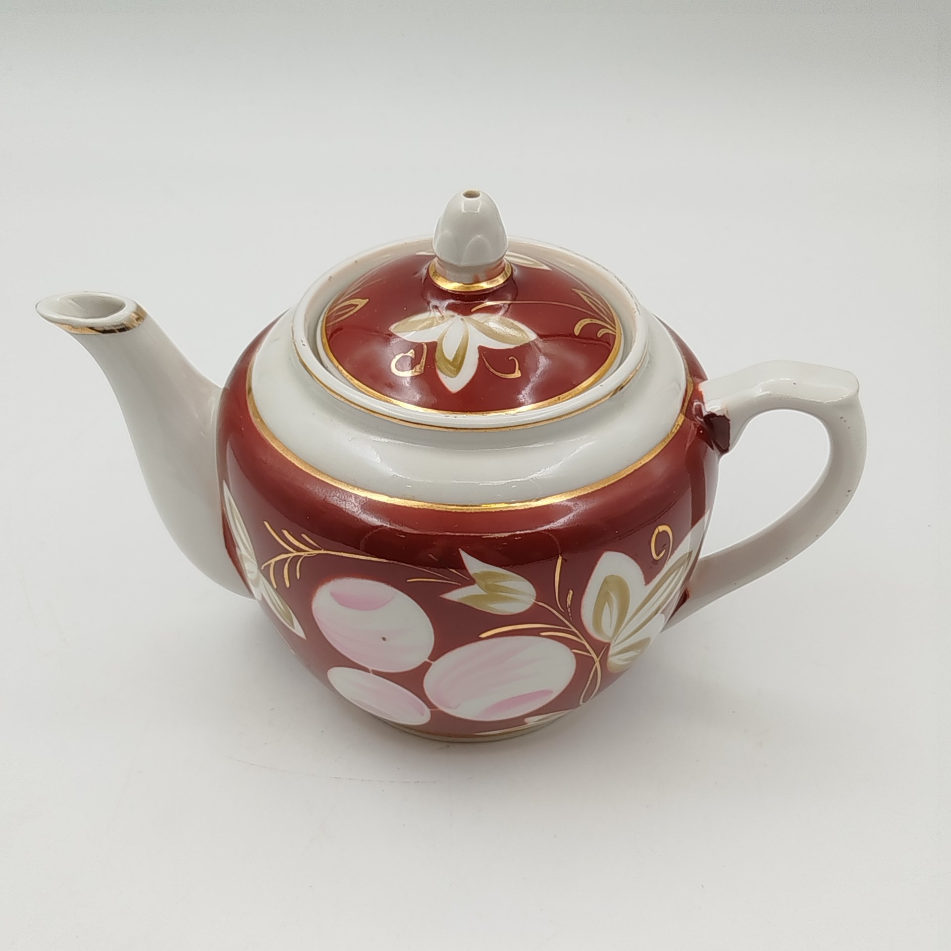 Чайник заварочный из сервиза "Слива", автор А.А.Чекулина