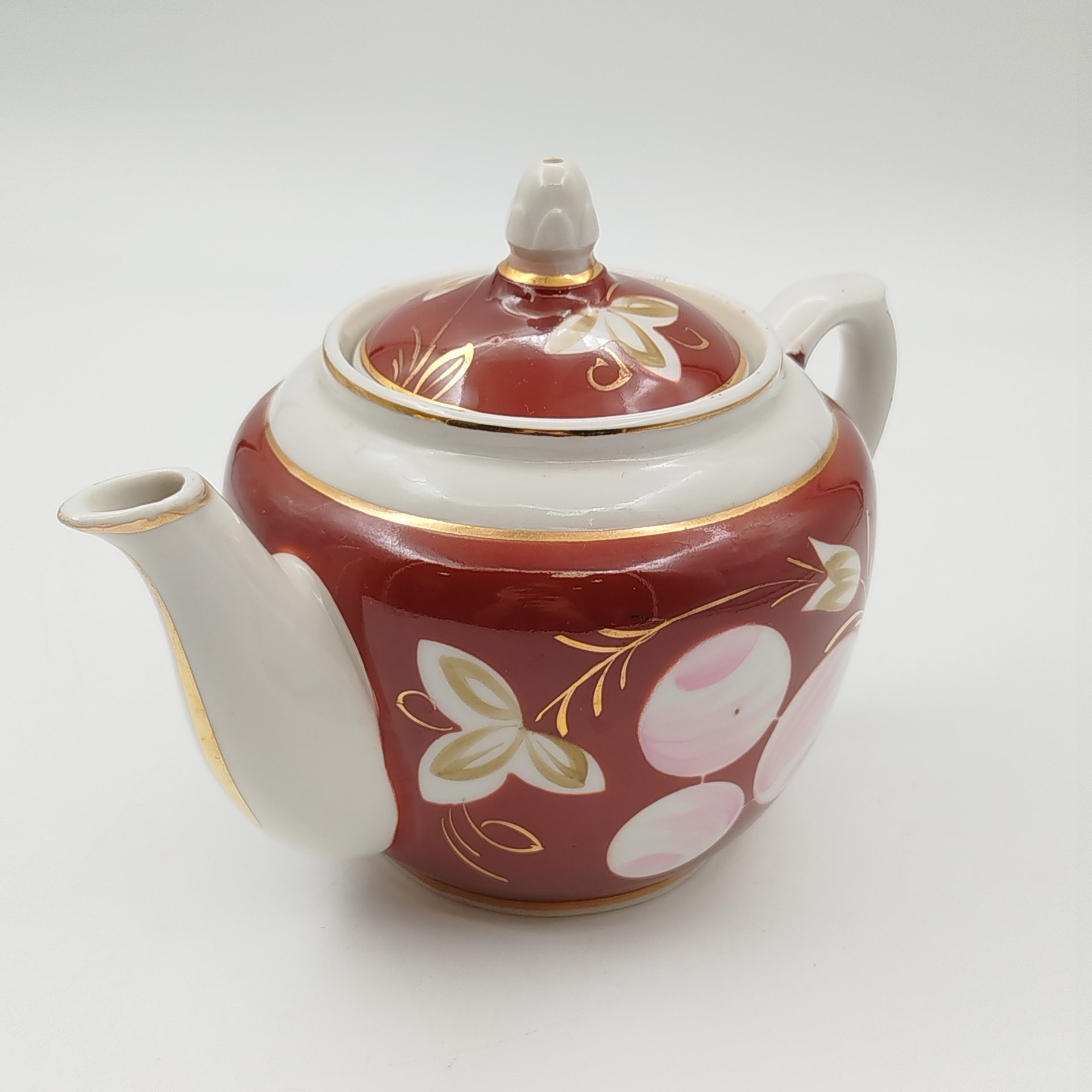 Чайник заварочный из сервиза "Слива", автор А.А.Чекулина