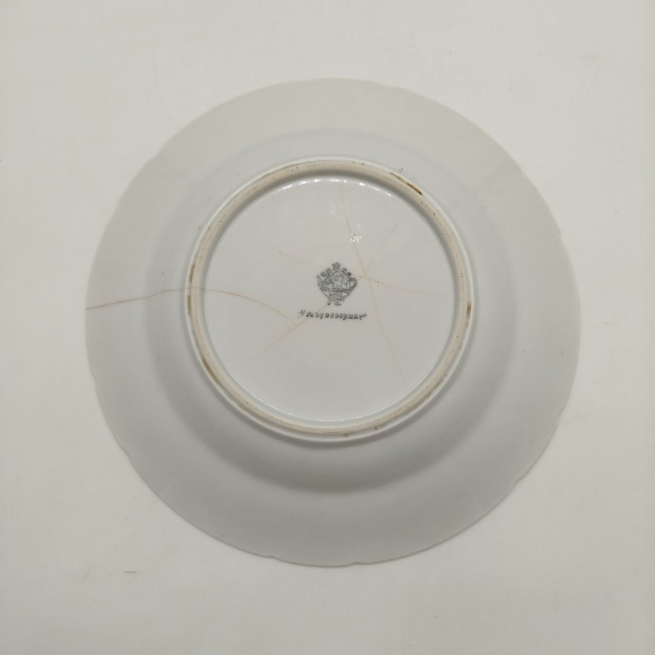 Тарелка суповая из сервиза "Озерный", фарфор, деколь с подрисовкой, золочение, крытье, Фарфоровый завод «Пролетарий» (Бронница, Мста), СССР, 1930-1945 гг.