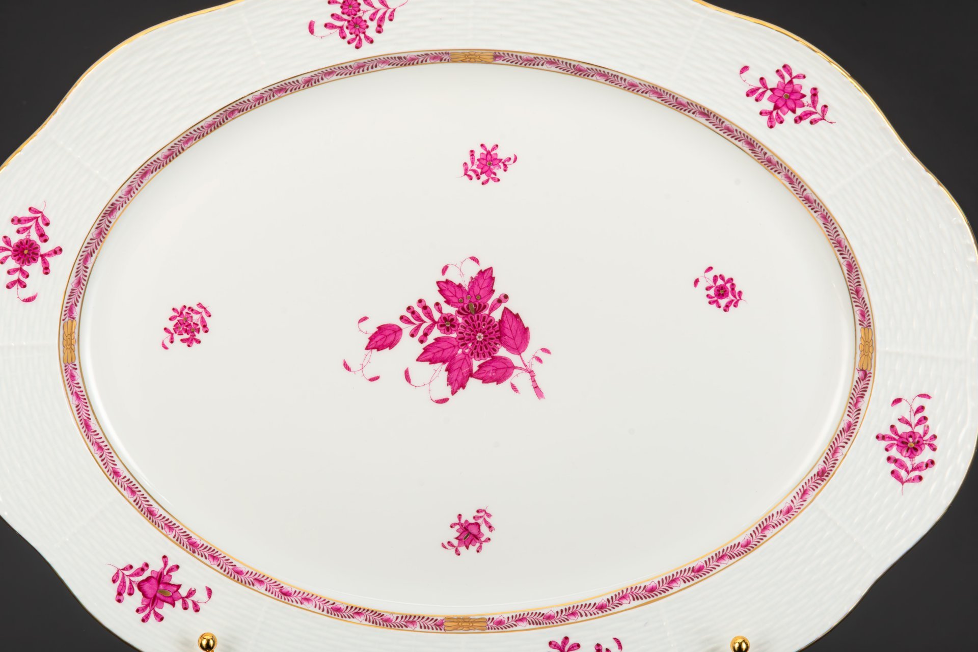 Блюдо сервировочное овальной формы, выполненное в фирменном дизайне "Chinese Bouquet/Apponyi Purpur", Herend (Херенд)