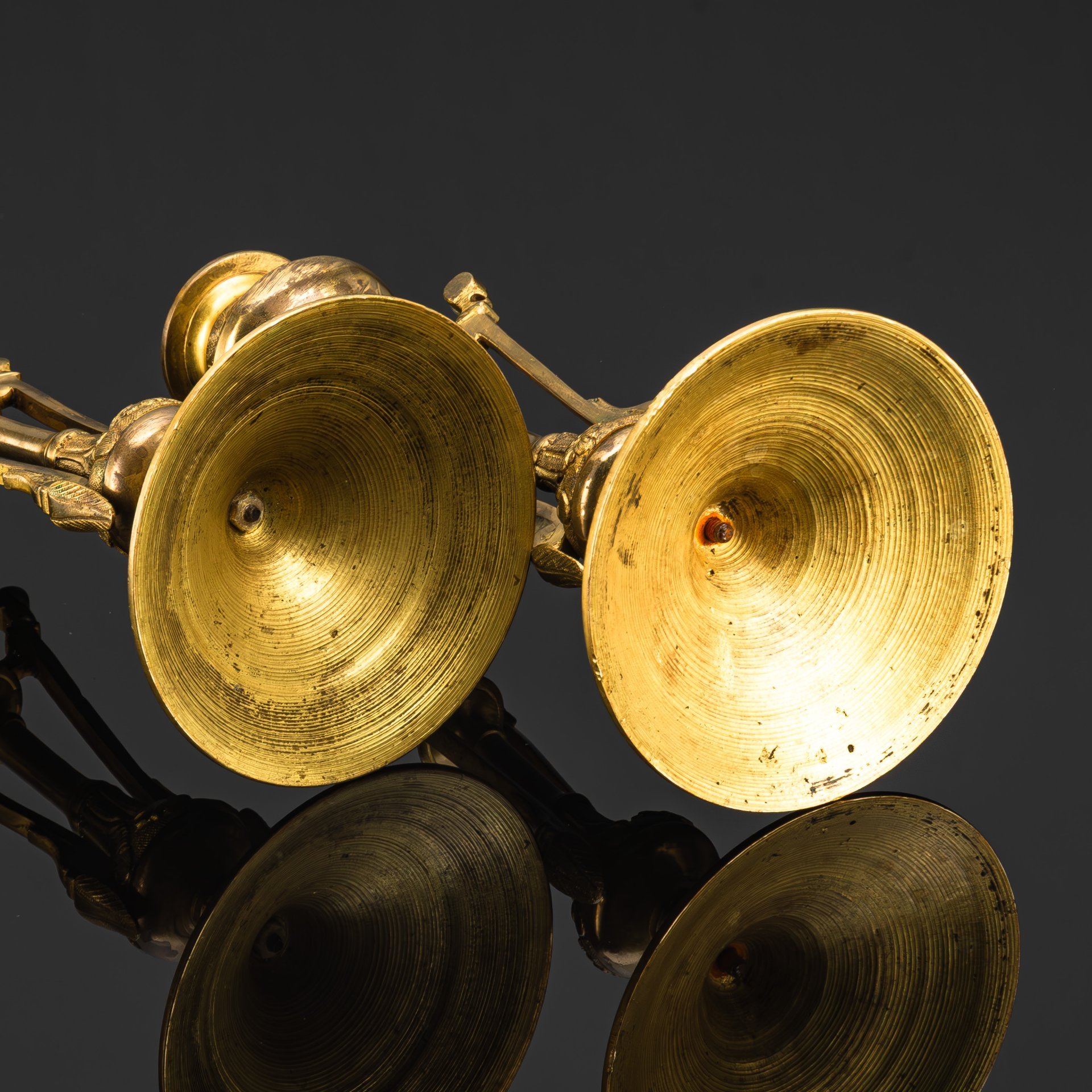 Подсвечники парные с растительным декором на основании, металл, литье, Западная Европа, 1900-1930 гг.