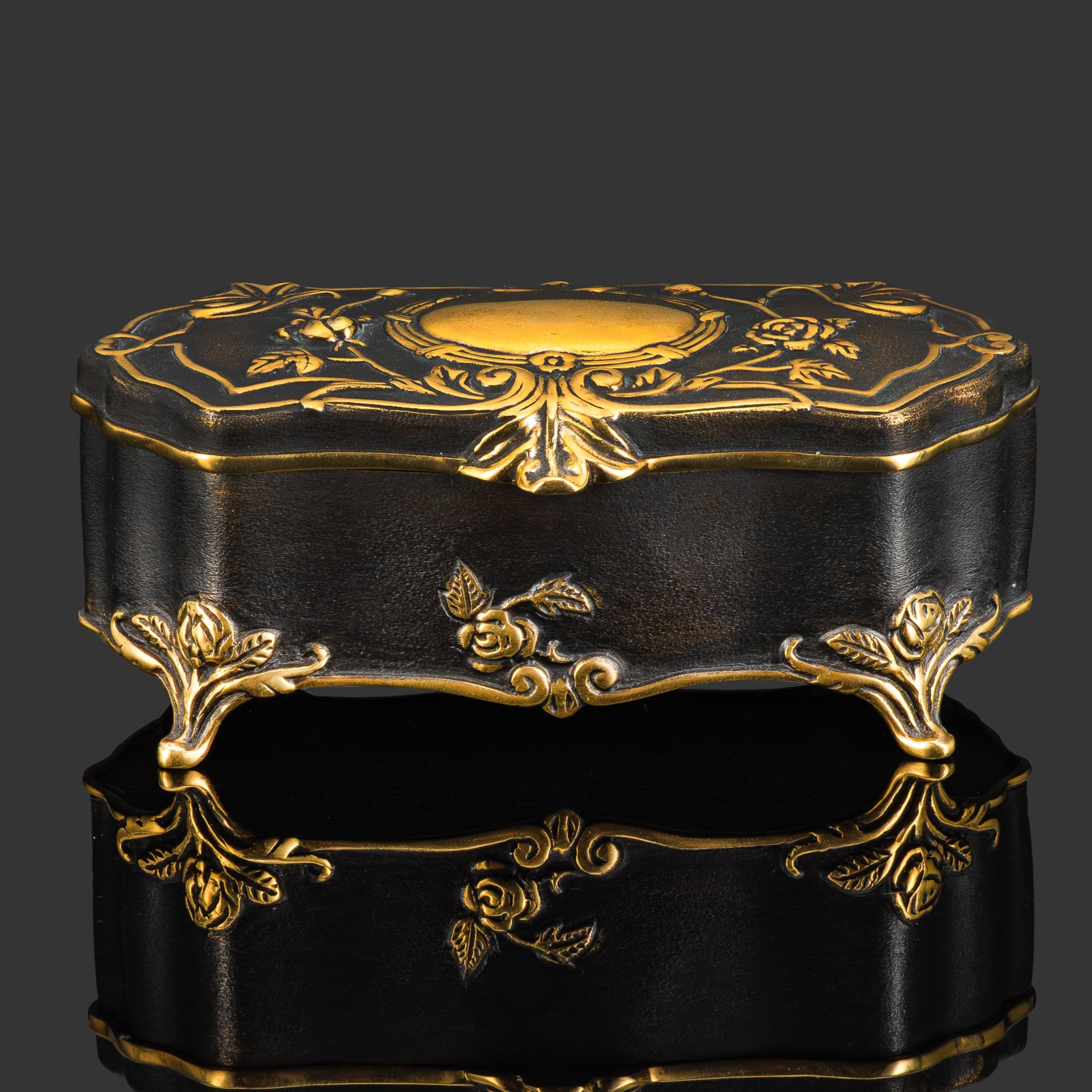 Шкатулка "Гирлянда цветов"