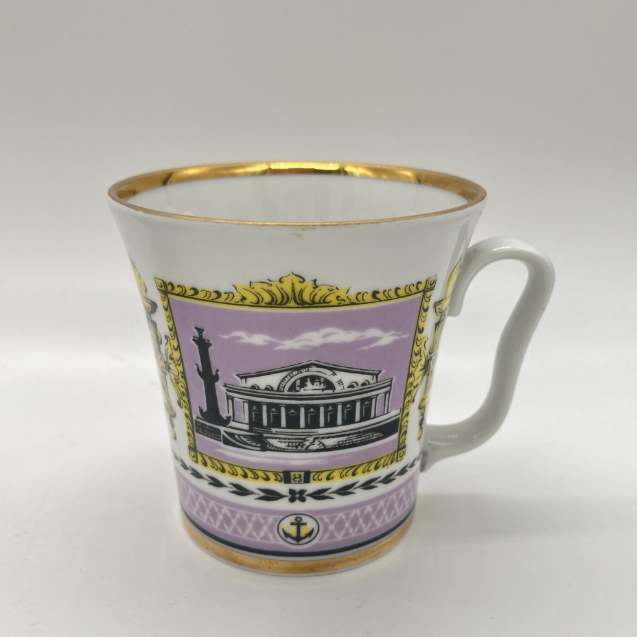 Чашка из чайной пары "Стрелка Васильевского острова" (форма "Ленинградская"), фарфор, деколь, золочение, Ленинградский фарфоровый завод (ЛФЗ), СССР, 1970-1986 гг.