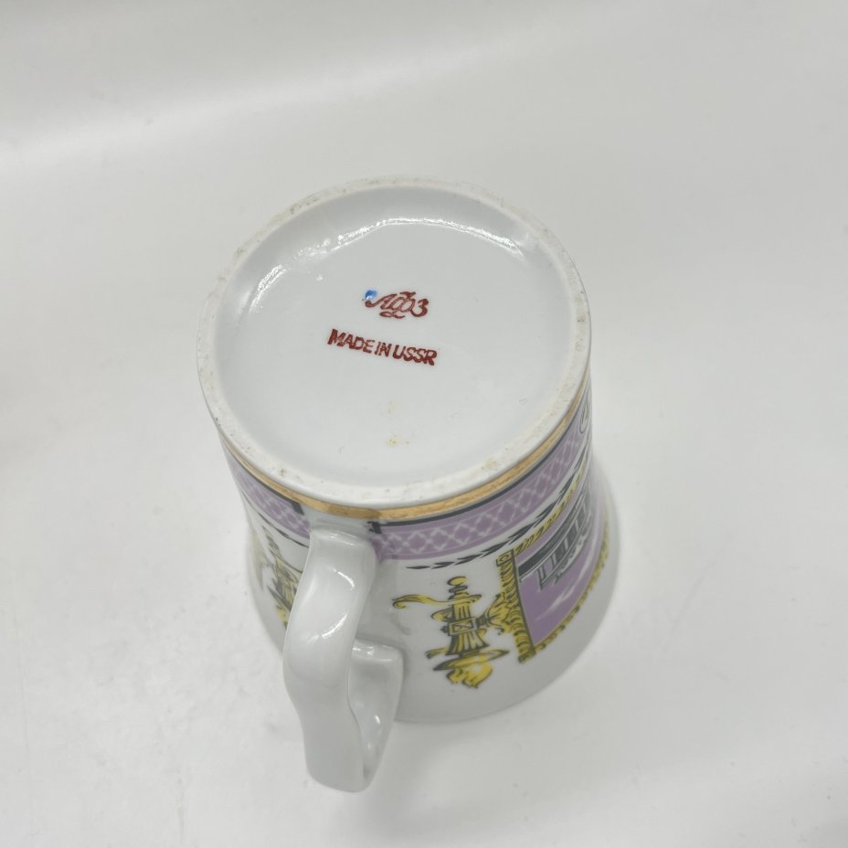 Чашка из чайной пары "Стрелка Васильевского острова" (форма "Ленинградская"), фарфор, деколь, золочение, Ленинградский фарфоровый завод (ЛФЗ), СССР, 1970-1986 гг.