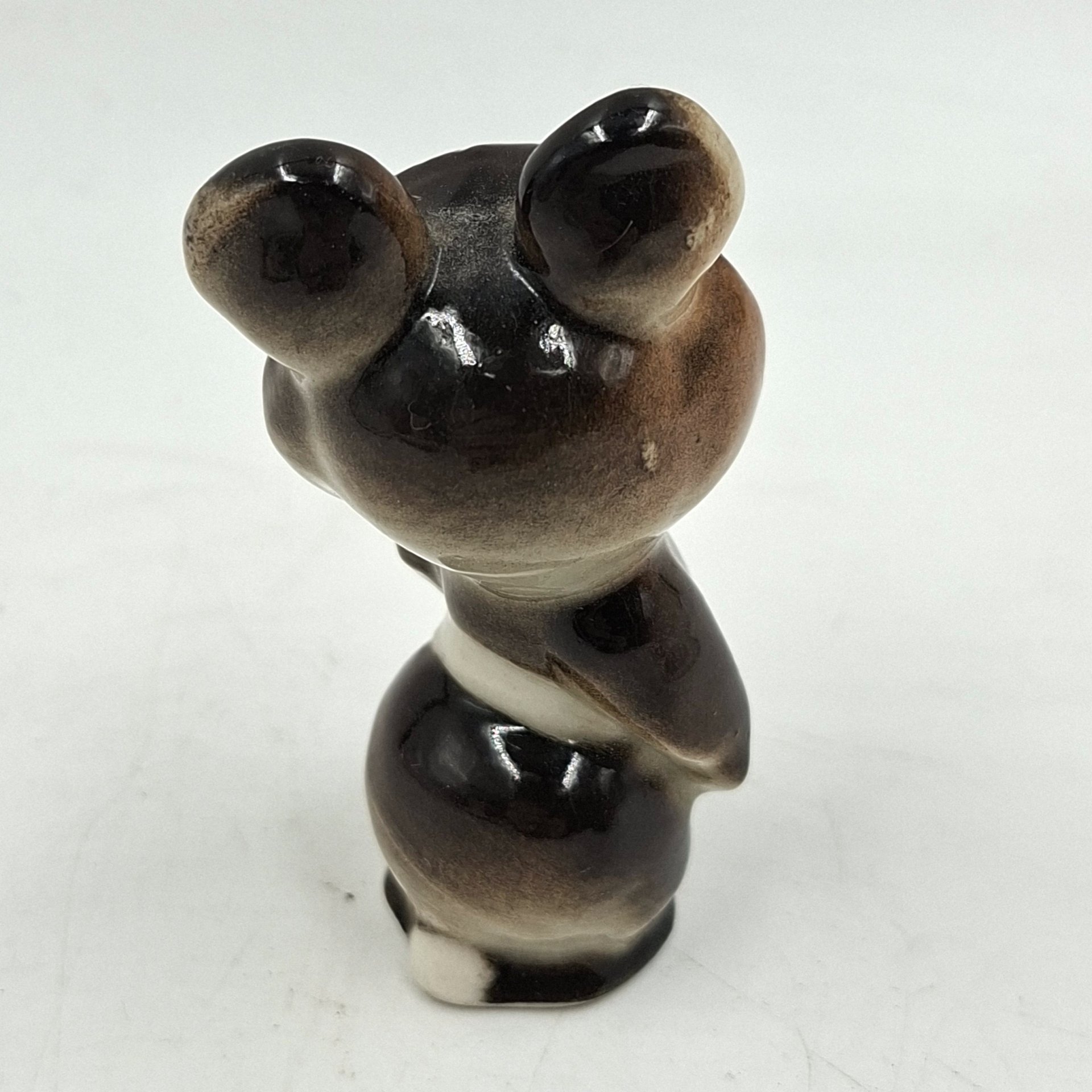 Статуэтка "Олимпийский мишка" (малый), скульптор П.П. Веселов, фарфор, аэрография, Ленинградский фарфоровый завод (ЛФЗ), СССР, 1980 г.