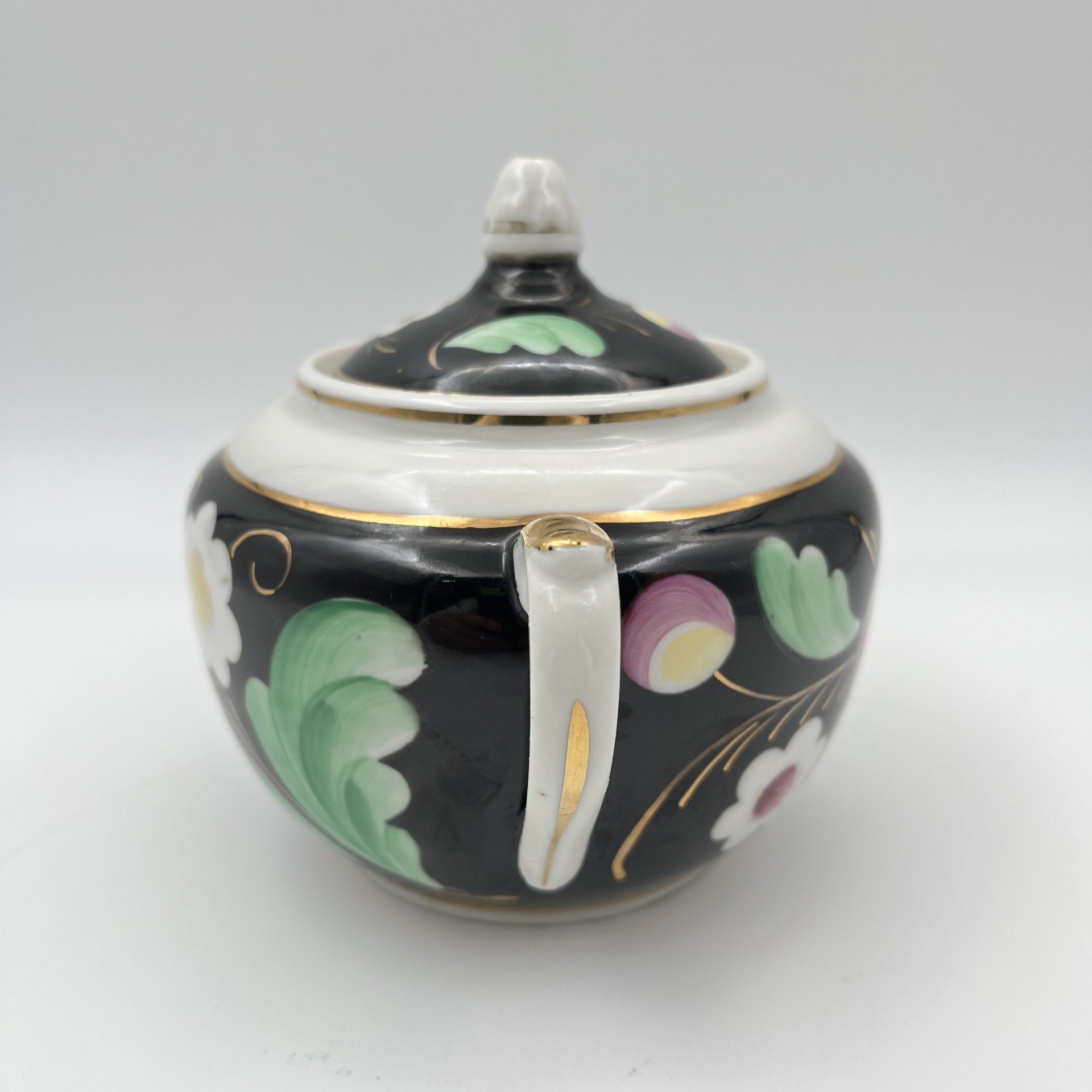 Сахарница из сервиза "Слива", автор А.А.Чекулина