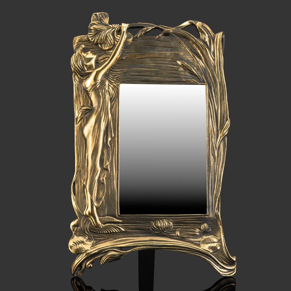 Зеркало "Дева с цветами"