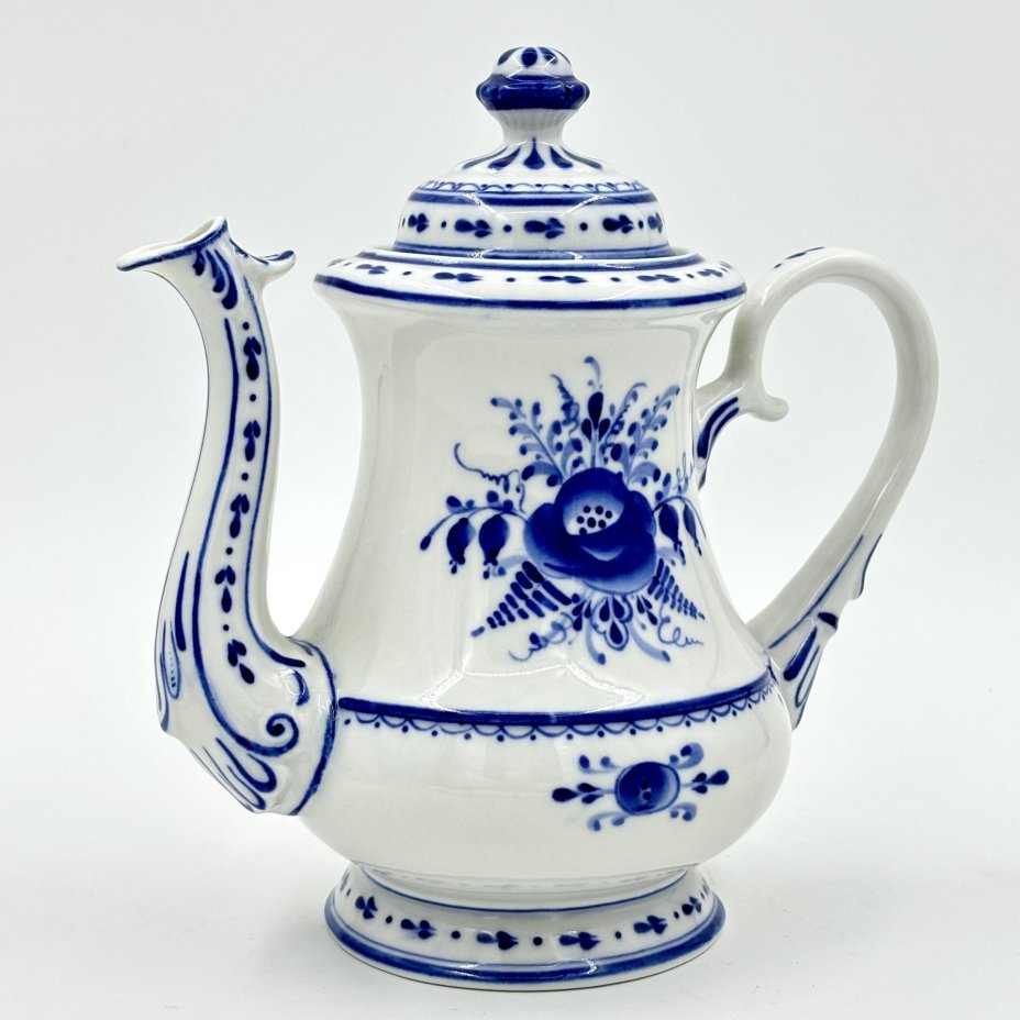 Кофейник с цветочным декором, Гжель