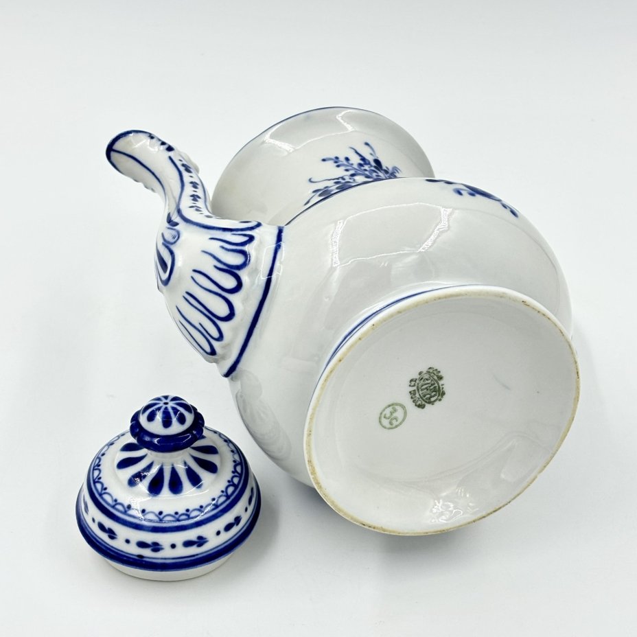 Кофейник с цветочным декором, Гжель