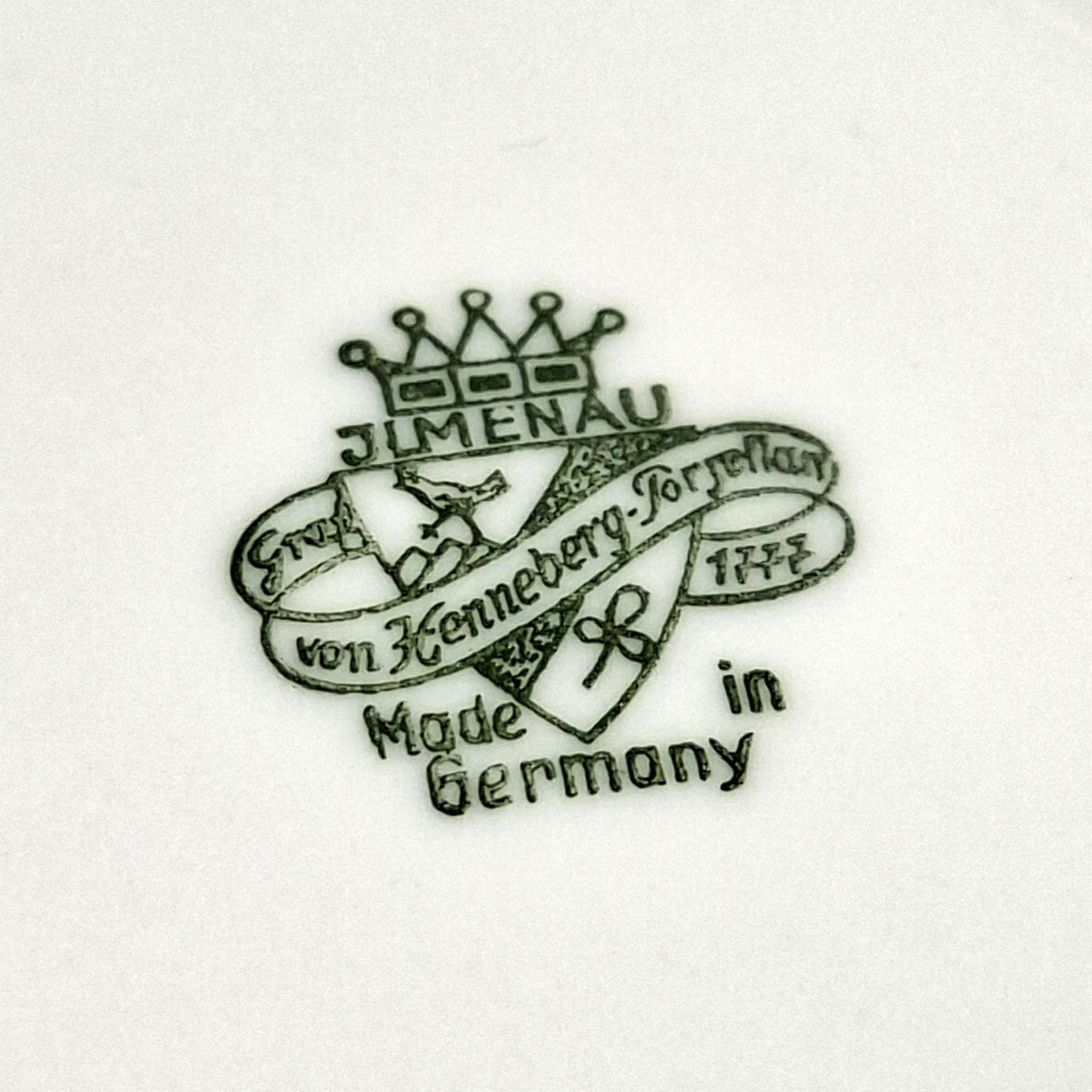 Набор из пяти разноцветных блюдец с геометрическим декором, фарфор, крытье, золочение, Graf Von Henneberg Porzellan, 1777 Jlmenau, Германия, 1949-1973 гг.