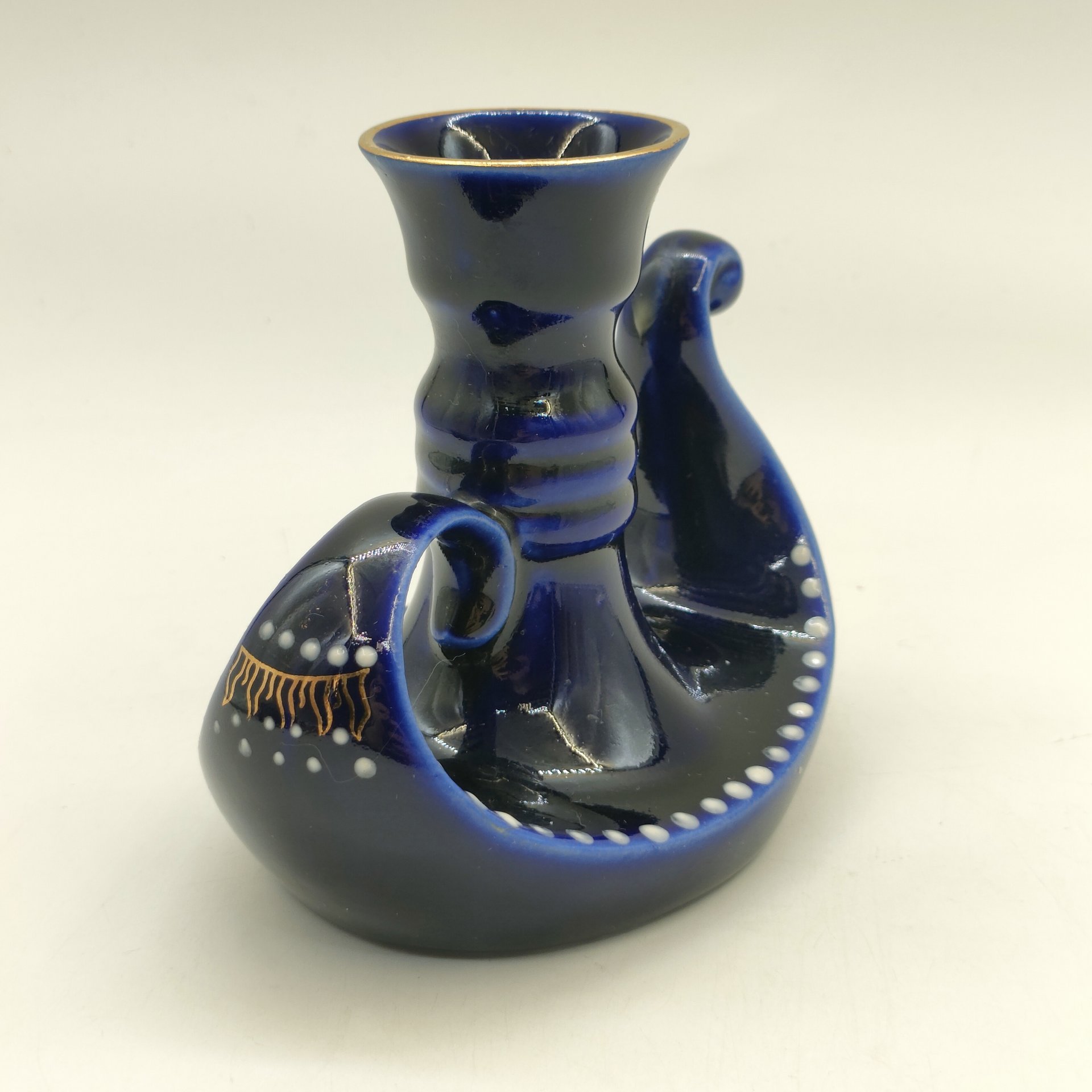 Подсвечник в виде масляной лампы, фарфор, крытье кобальтом, роспись, золочение, Бронницкий завод фарфоровых изделий «Возрождение», СССР, 1980-1990 гг.