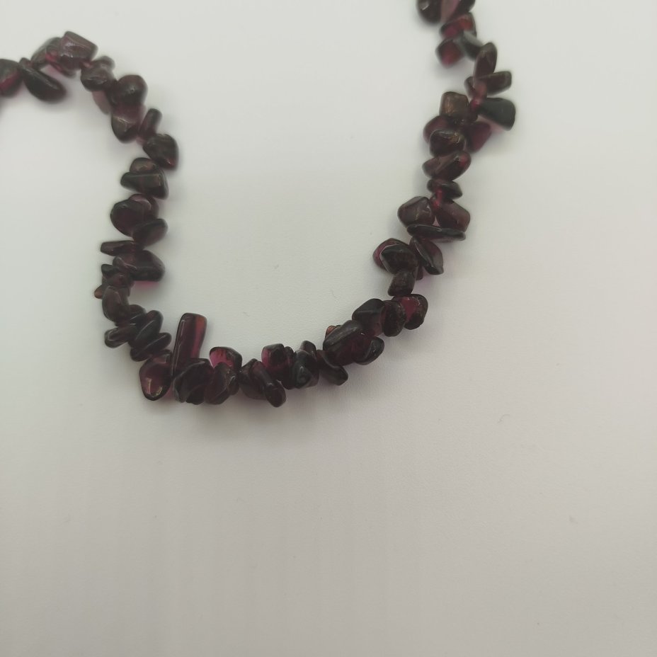 Бусы с бусинами разной формы