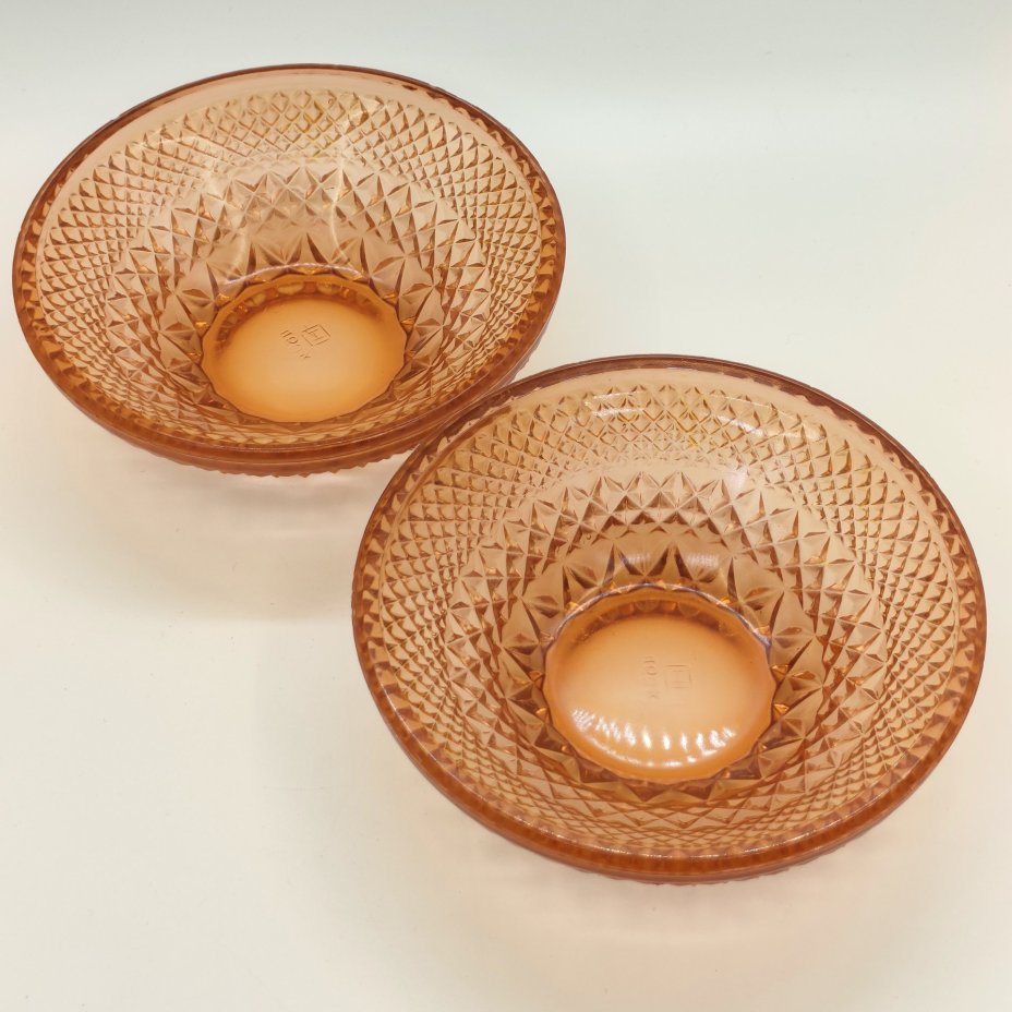 Набор из двух конфетниц (салатников) карамельного оттенка